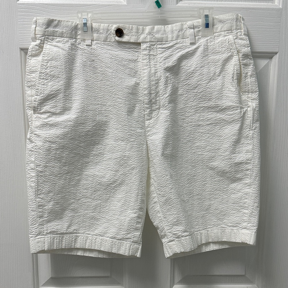 Brooks Brothers Cream Textured Flat Front‎ Bermuda Shorts
